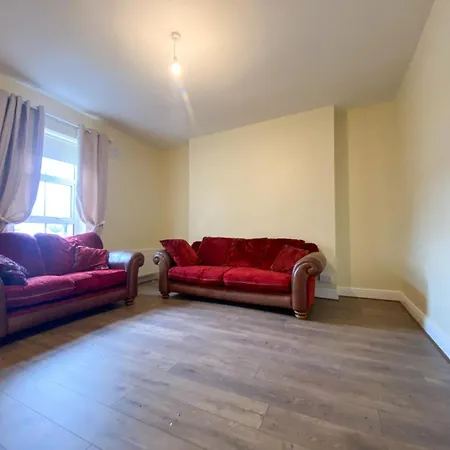 Apartment Housing For Workers - Sleeps 6 Naas