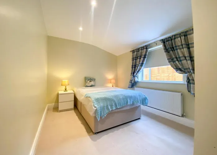 Housing For Workers - Sleeps 6 Апартаменты Нейс